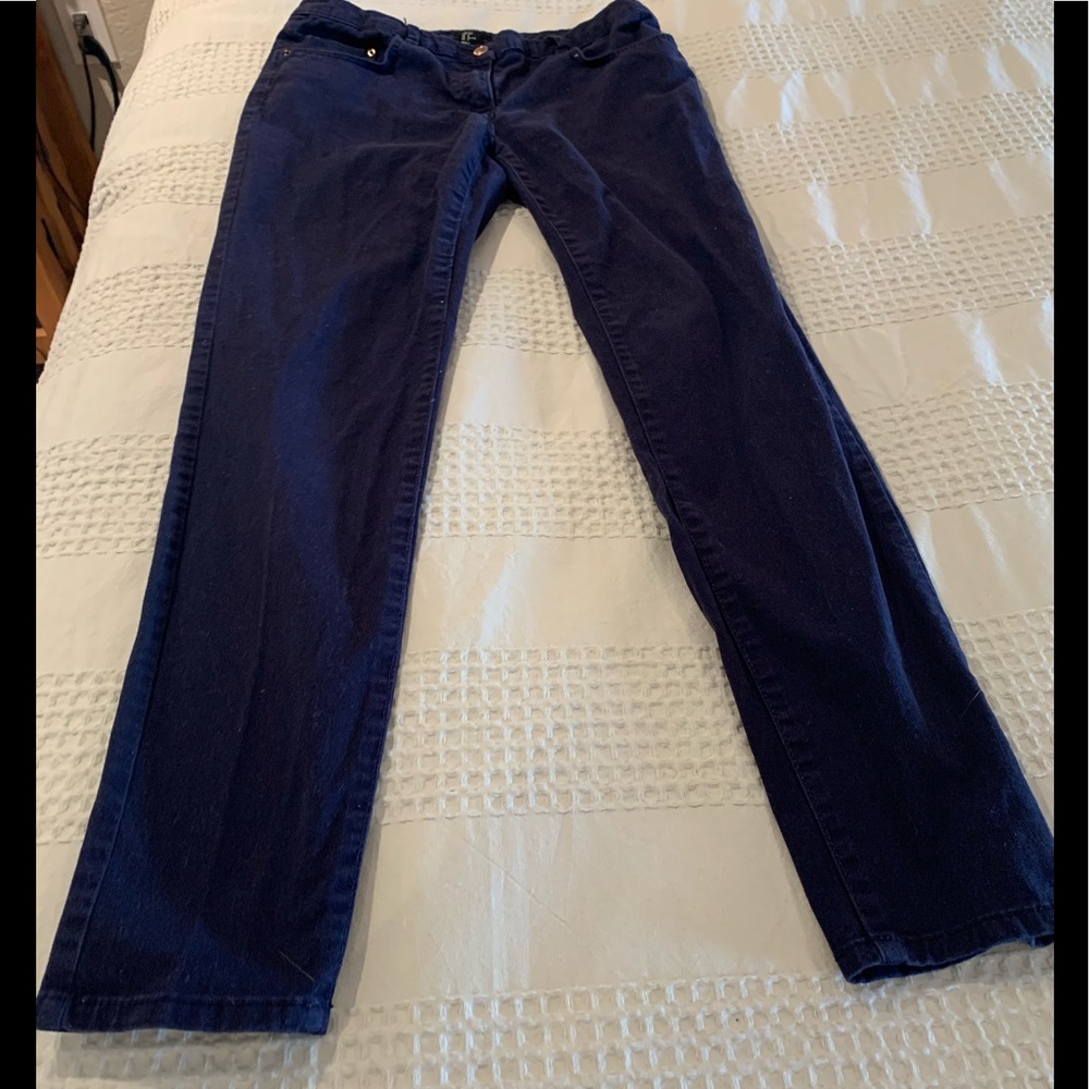 H&M Size 8 dark blue jeans. No flaws!